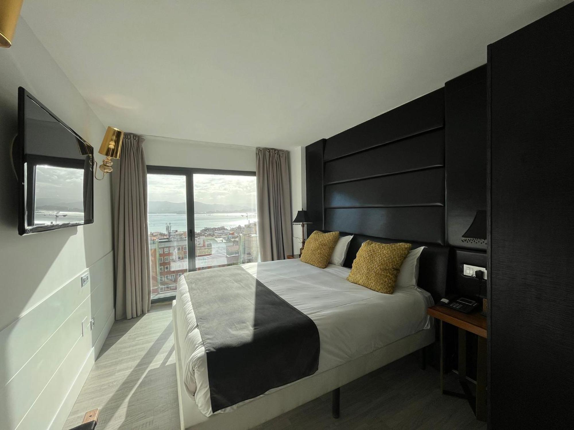Hotel Art Santander (Adults Only) Bagian luar foto