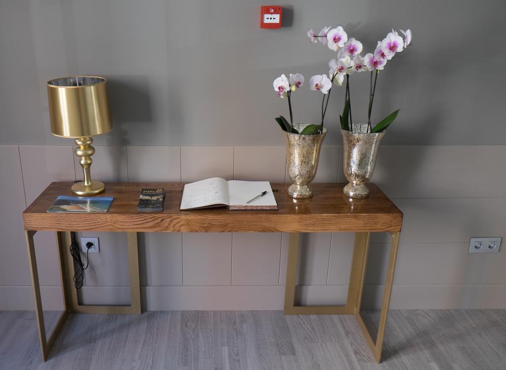 Hotel Art Santander (Adults Only) Bagian luar foto